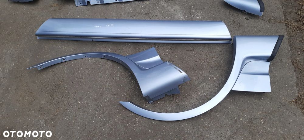 Bmw X3 E83 Listwy boczne AREO Progi , błotniki tył Błotniki przód  51770302752 51770302753 51770302746 51770302747 51770302748 51770302749 - 8