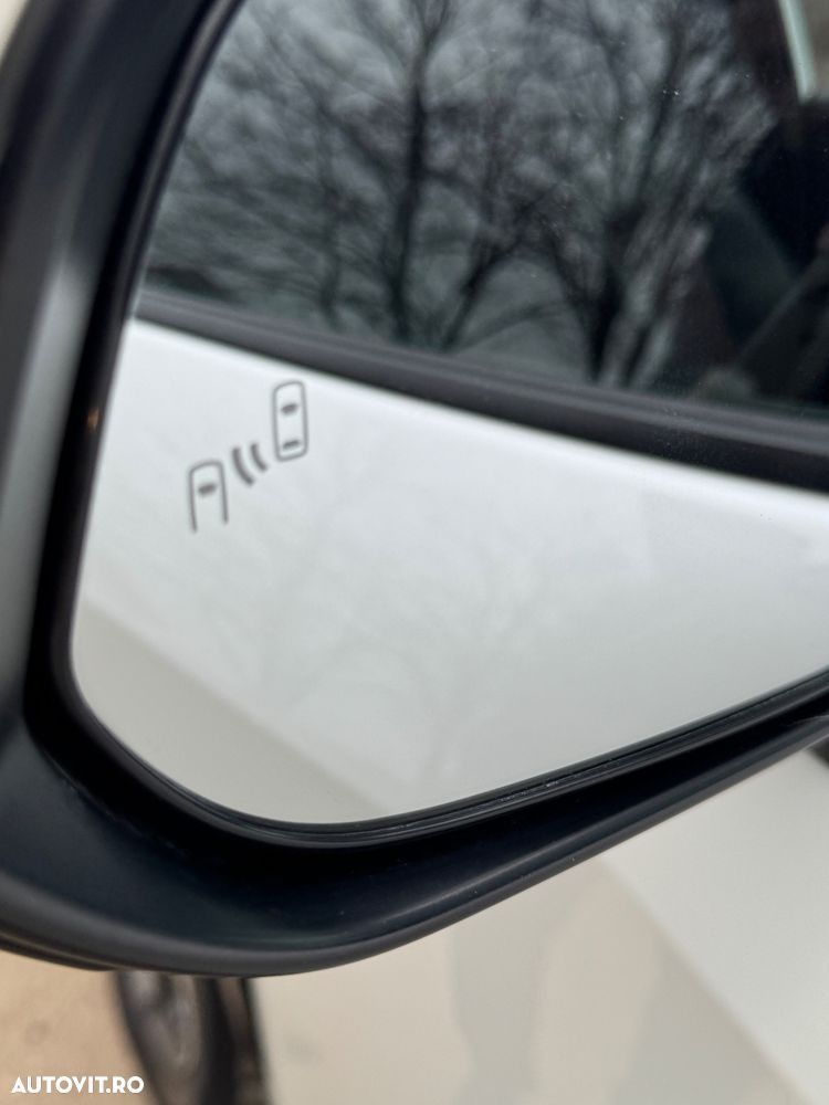 Toyota RAV4 2.5 PHEV VVT-iE 4x4 Style Bi-Tone - 14