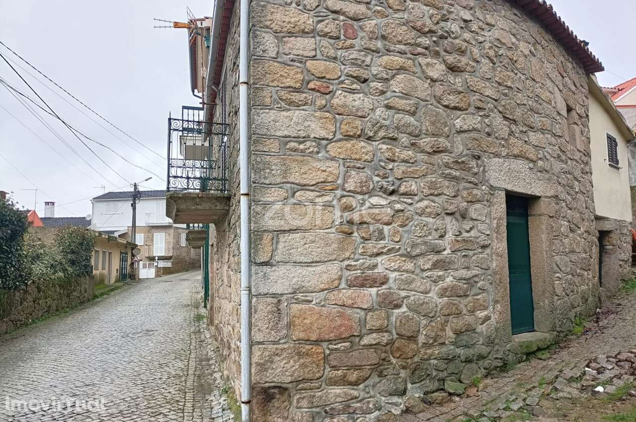 Moradia Rústica T2 em Paredes da Beira - Viseu - Grande imagem: 4/21