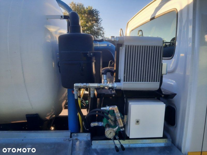 Iveco Daily Wuko Asenizacyjny beczka do czyszczenia seperatorów oczyszczalni przydomowych toi toi  seperatory do czyszczenia kanalizacji zabudowa wuko asenizacyjna - 9
