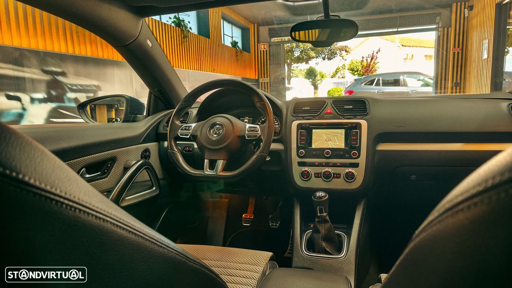 VW Scirocco 2.0 TDI Sport - 13