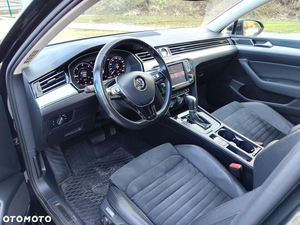 Volkswagen Passat 2.0 TDI Bi-Turbo BMT 4Mot Highline DSG - 6