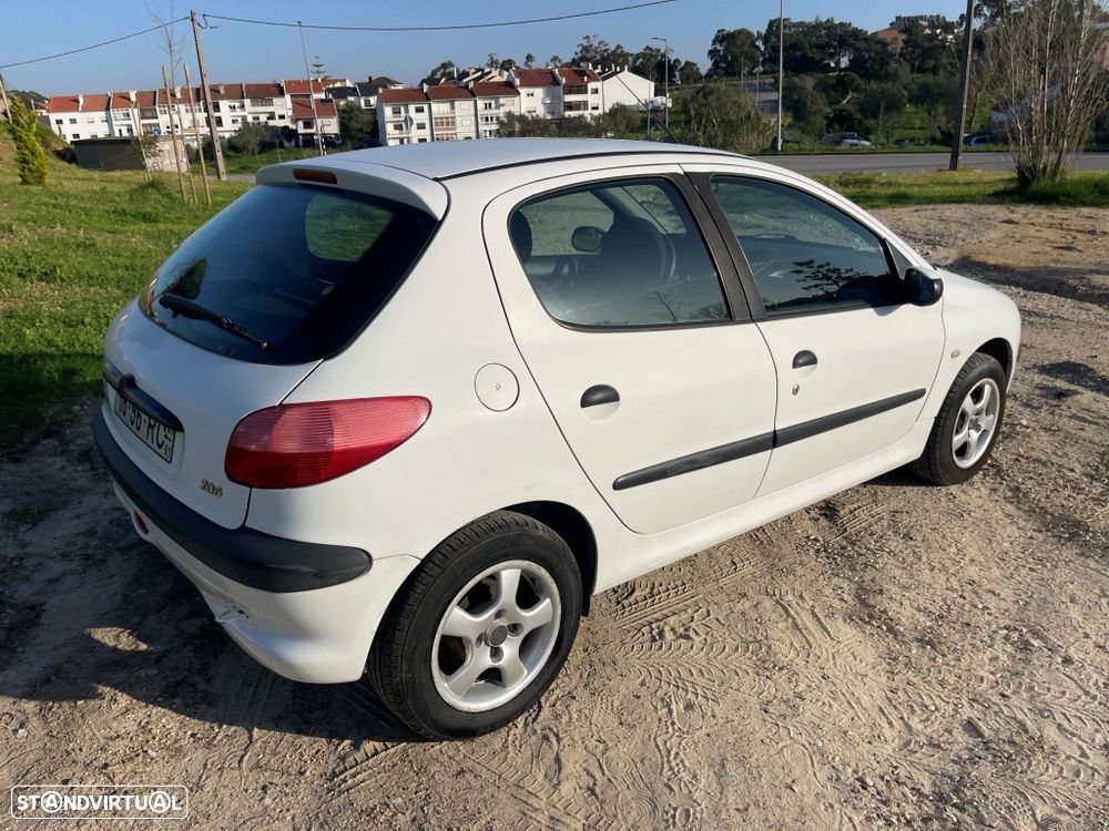 Peugeot 206 1.1 Color Line - 6
