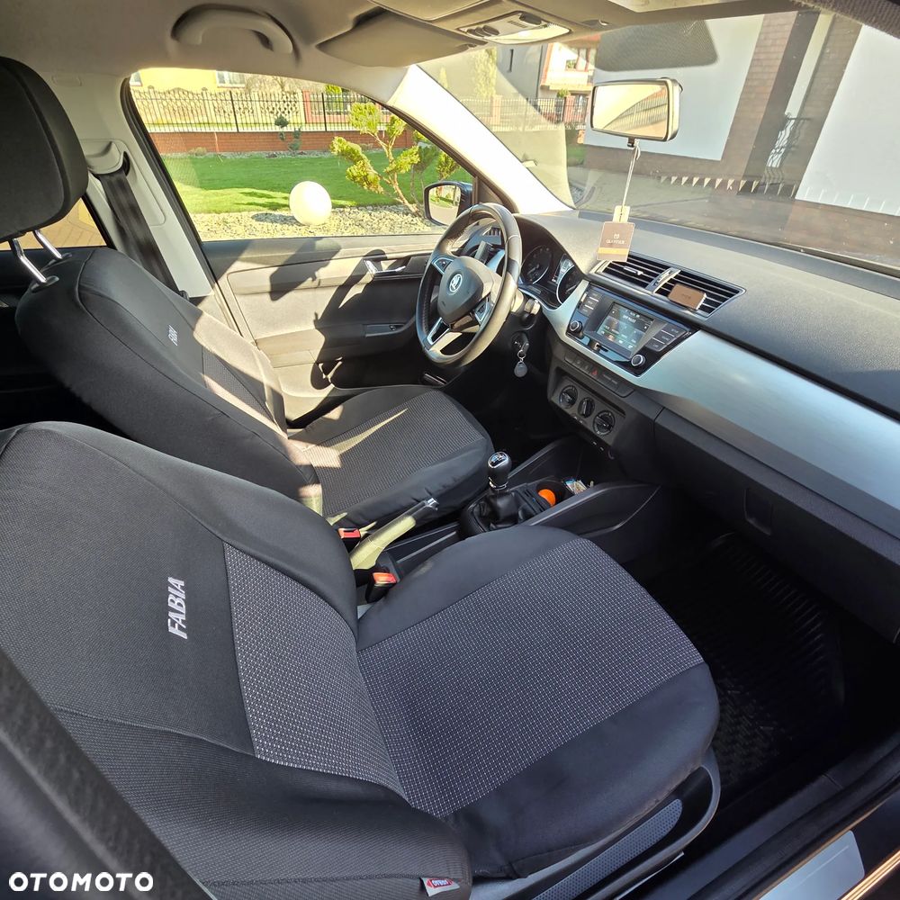 Skoda Fabia - 12