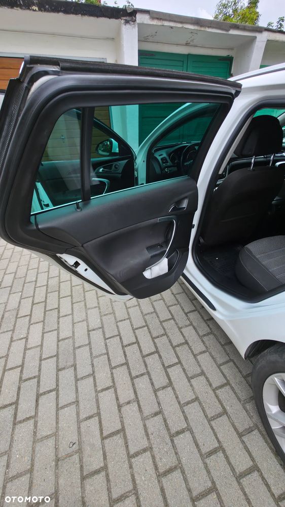 Opel Insignia 2.0 CDTI Sports Tourer - 16