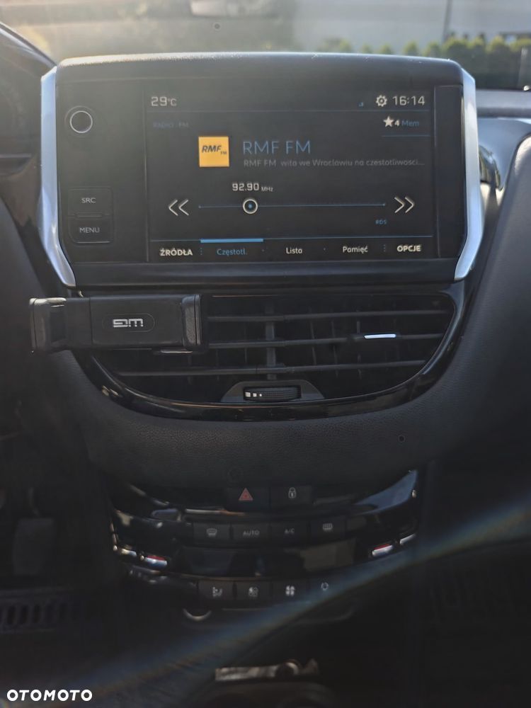 Peugeot 208 1.2 PureTech Active - 17
