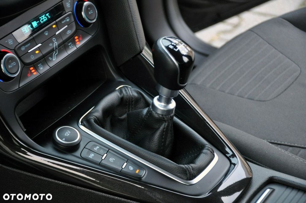 Ford Focus - 34