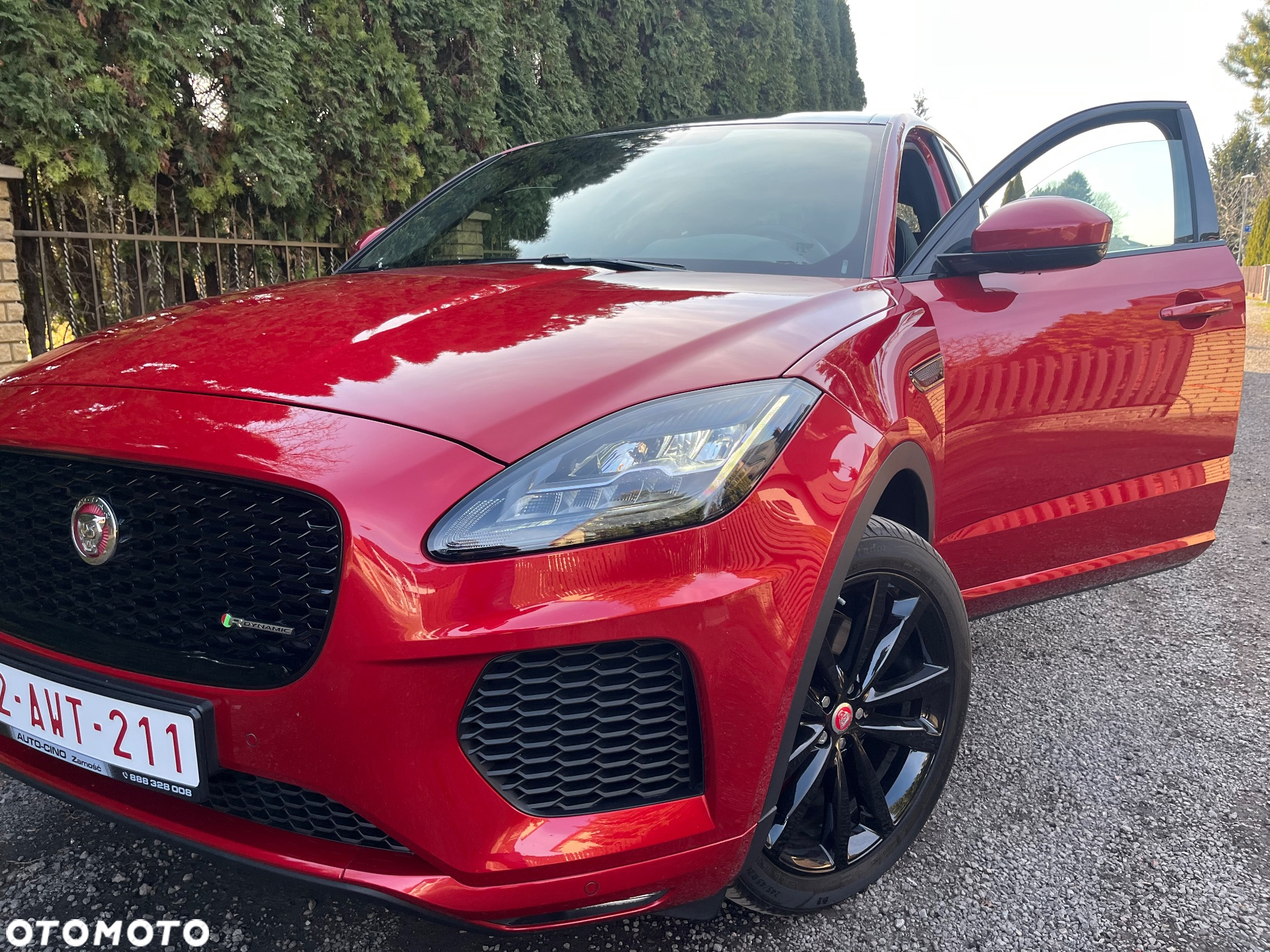 Jaguar E-Pace 2.0 i4D AWD R-Dynamic - 29