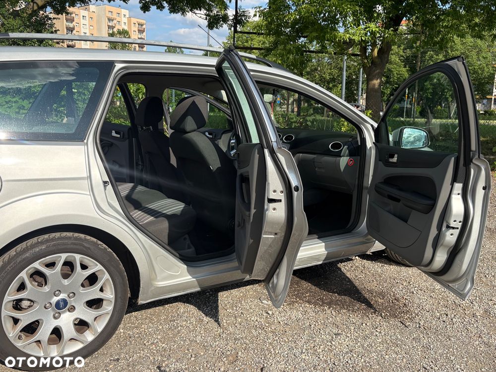Ford Focus 1.6 16V Ambiente - 15