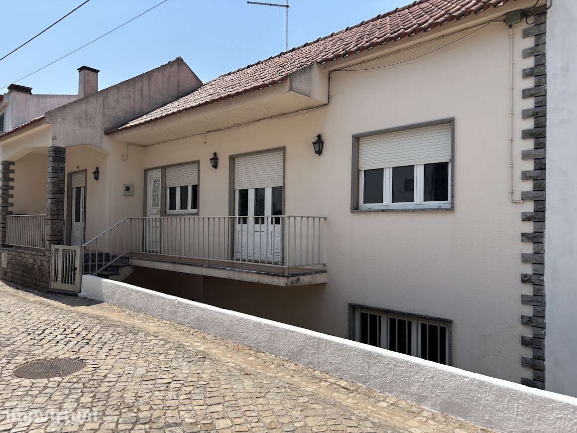 Moradia T1 em Lamas e Cercal, €244.500