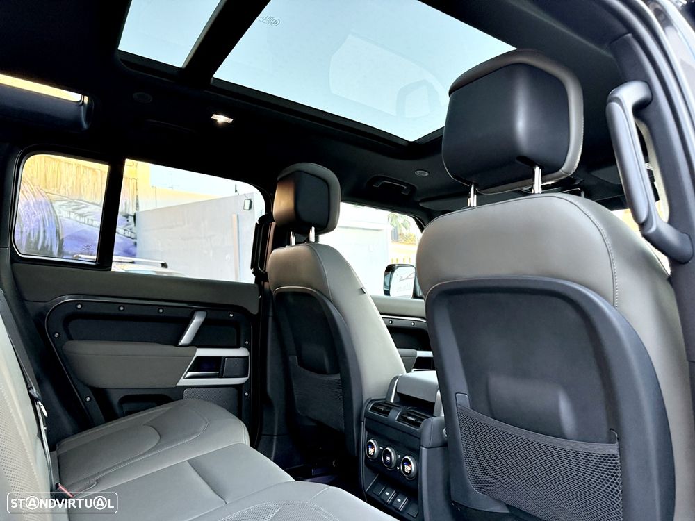 Land Rover Defender 2.0 P400e 110 AWD X-Dynamic HSE - 32