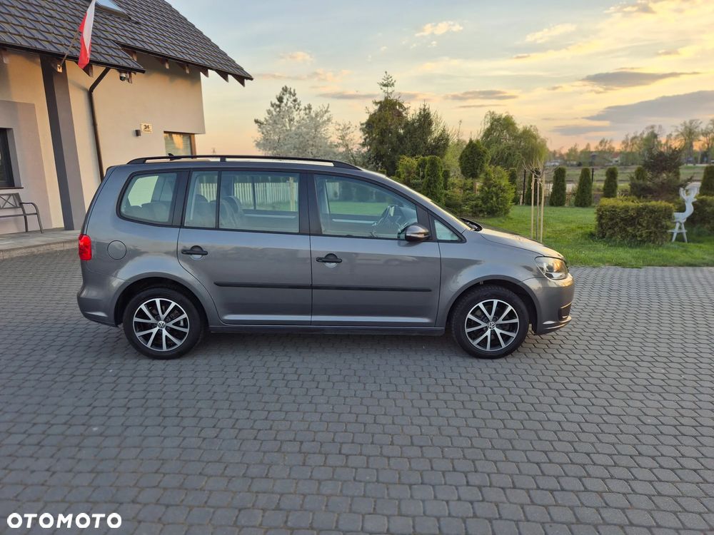 Volkswagen Touran 1.6 TDI DPF BlueMotion Technology DSG Comfortline - 24