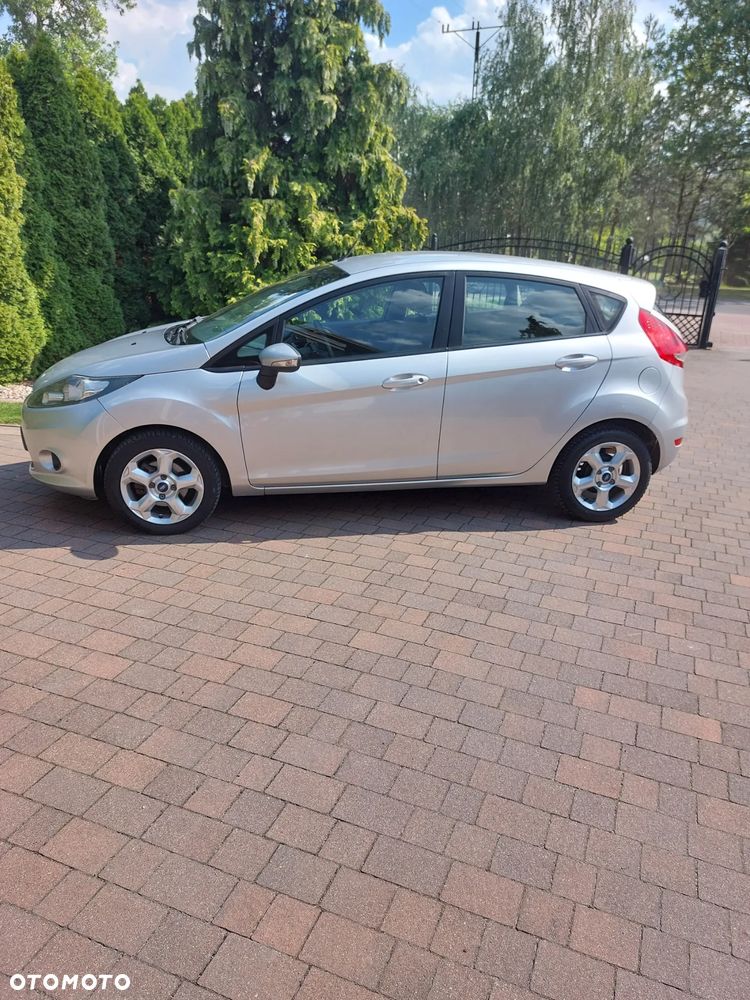 Ford Fiesta 1.25 Ambiente - 1