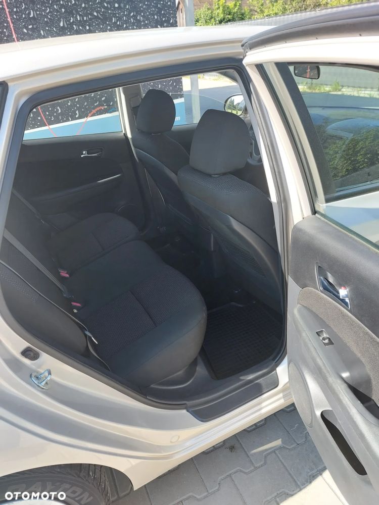 Hyundai i30 1.6 Comfort EU5 - 8