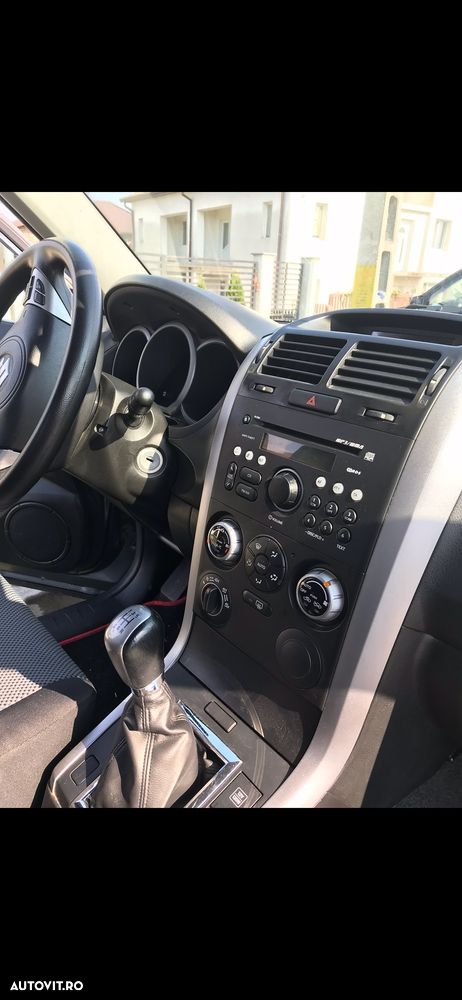 Suzuki Grand Vitara 1.9 DDiS Comfort DPF - 6