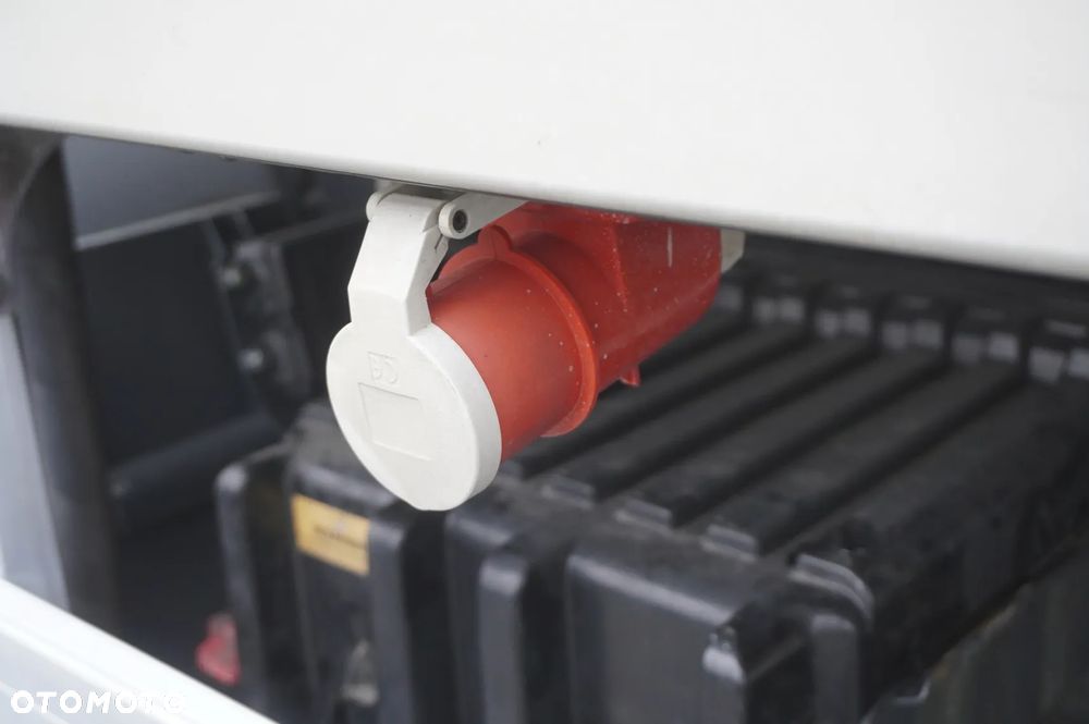 DAF LF 280 E6 4x2 / Chłodnia Chereau 22 EPAL / Multitemperatura / Thermoking T1200R - 9