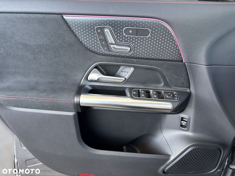 Mercedes-Benz GLA - 19