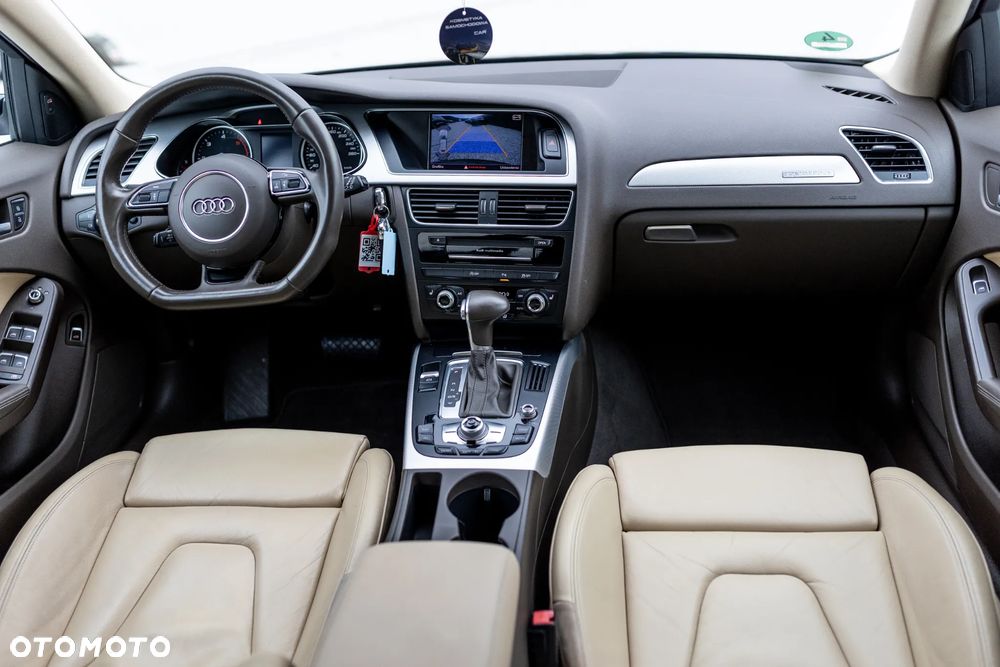 Audi A4 Avant 2.0 TDI DPF clean diesel quattro S tronic S line Sportpaket - 2