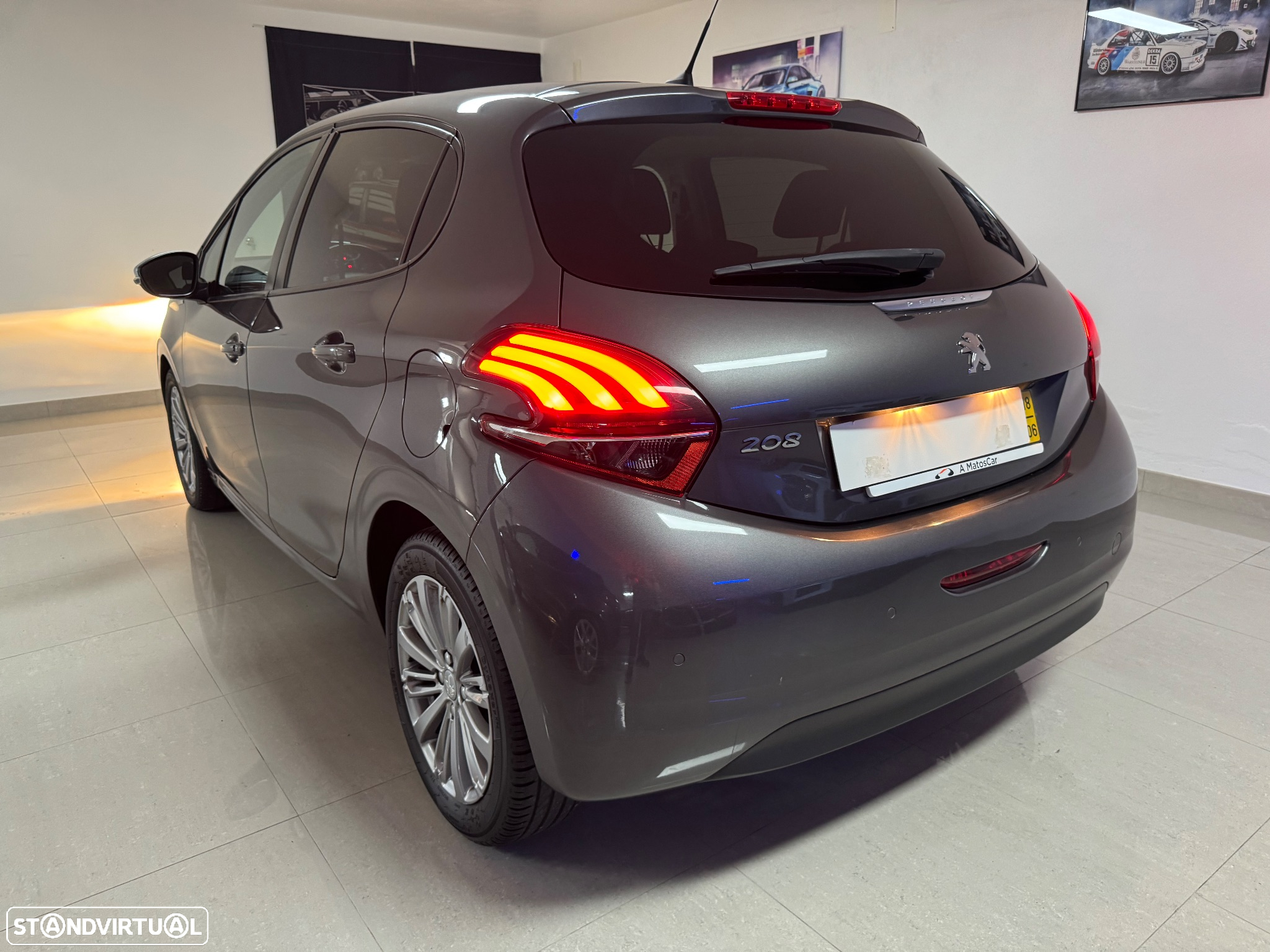 Peugeot 208 1.6 BlueHDi Style - 28