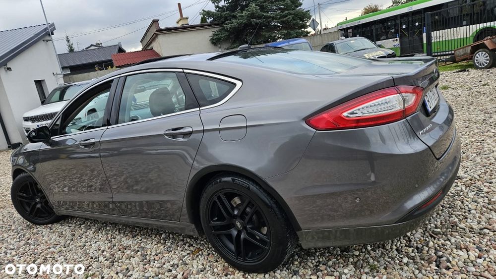 Ford Fusion - 8