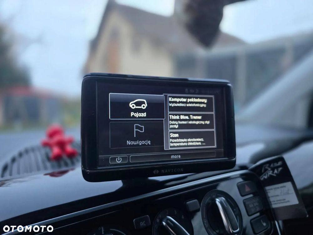 Volkswagen up! (BlueMotion Technology) high - 18