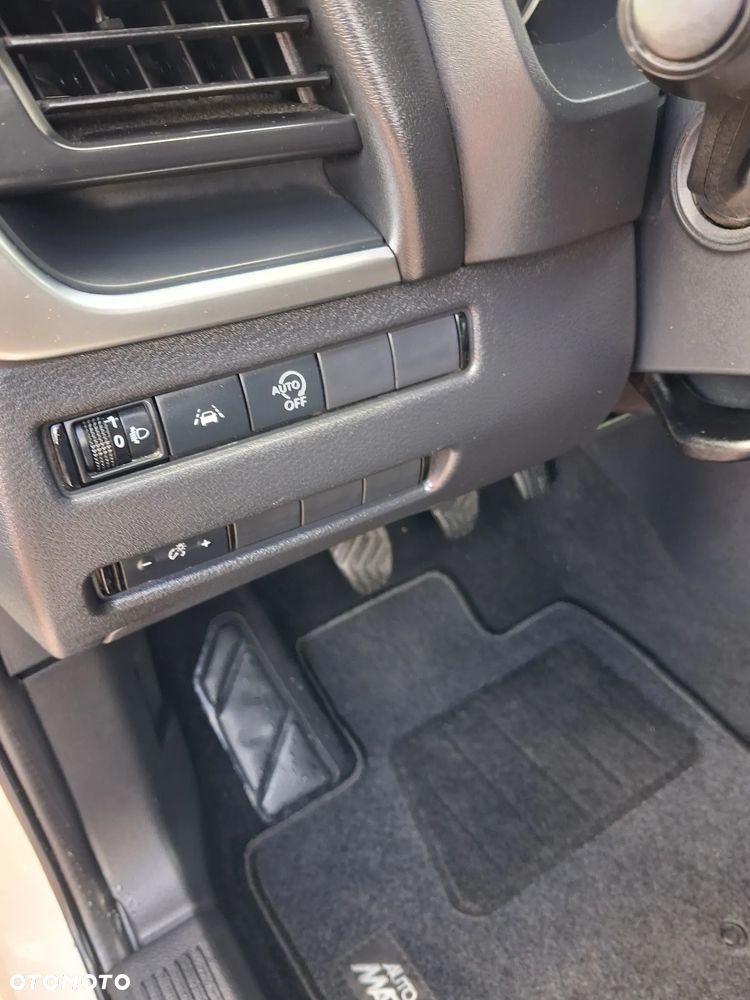 Nissan Qashqai - 15