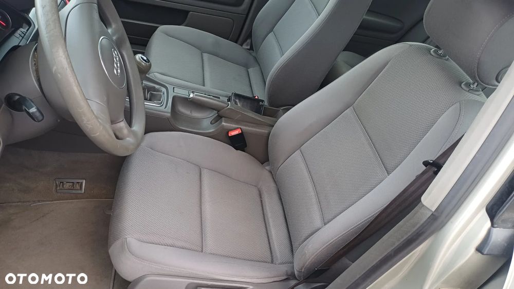 Audi A4 Limousine - 25