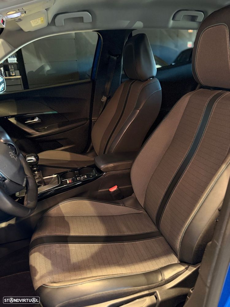 Peugeot 2008 1.2 PureTech Allure Pack - 21