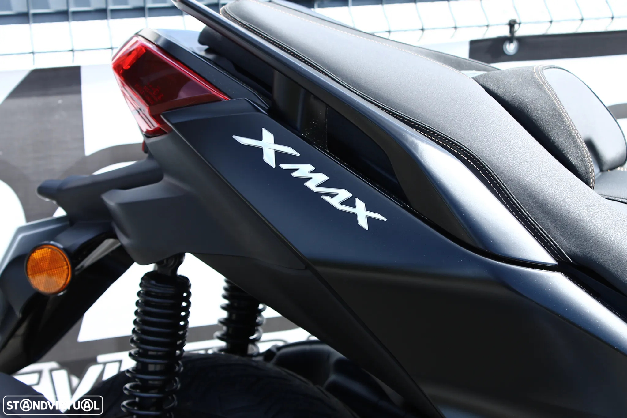 Yamaha X-Max Tech Max - 11