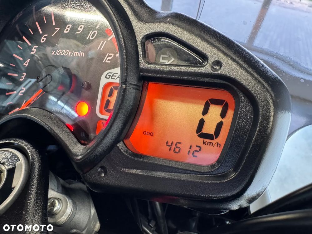 Suzuki Gladius - 33