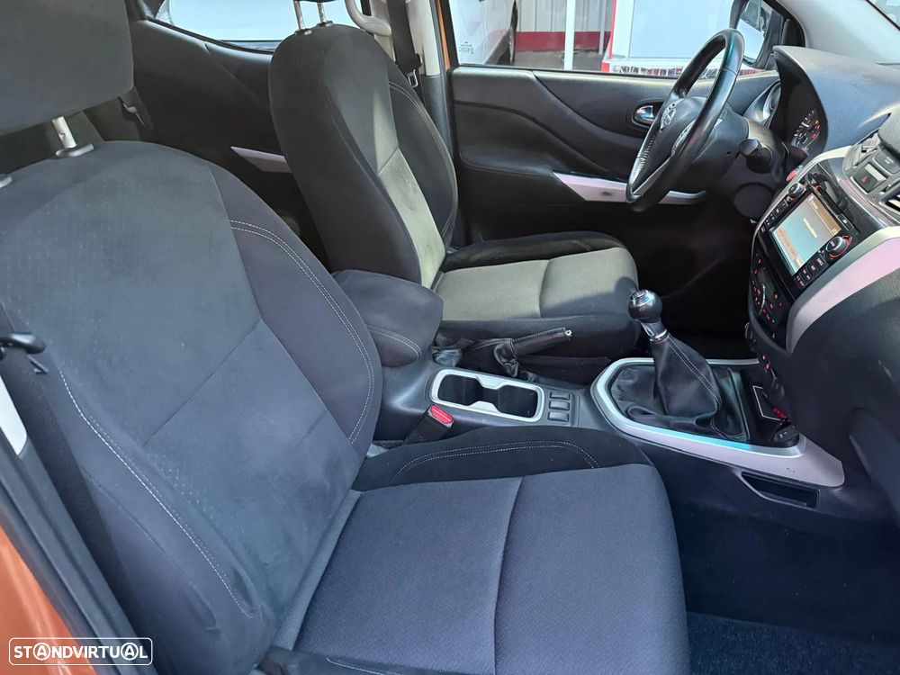 Nissan Navara 2.3 dCi CD 4WD Tekna - 18