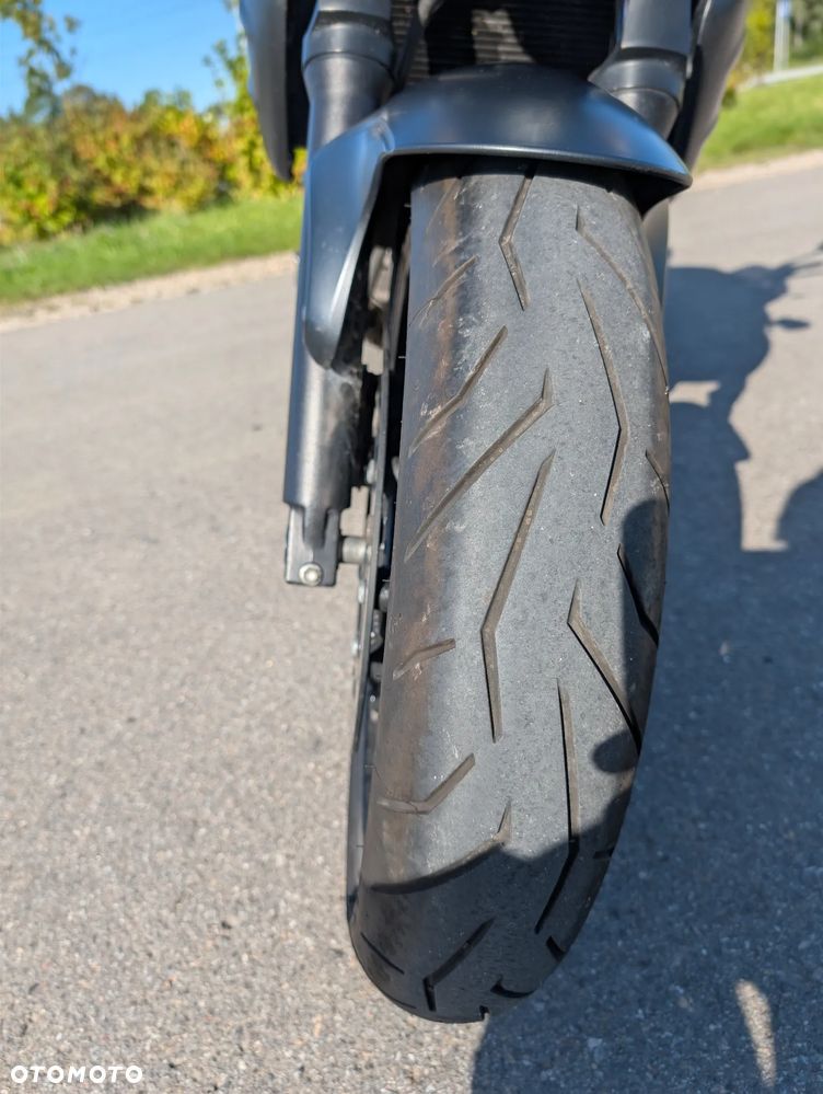 Suzuki Gladius - 7
