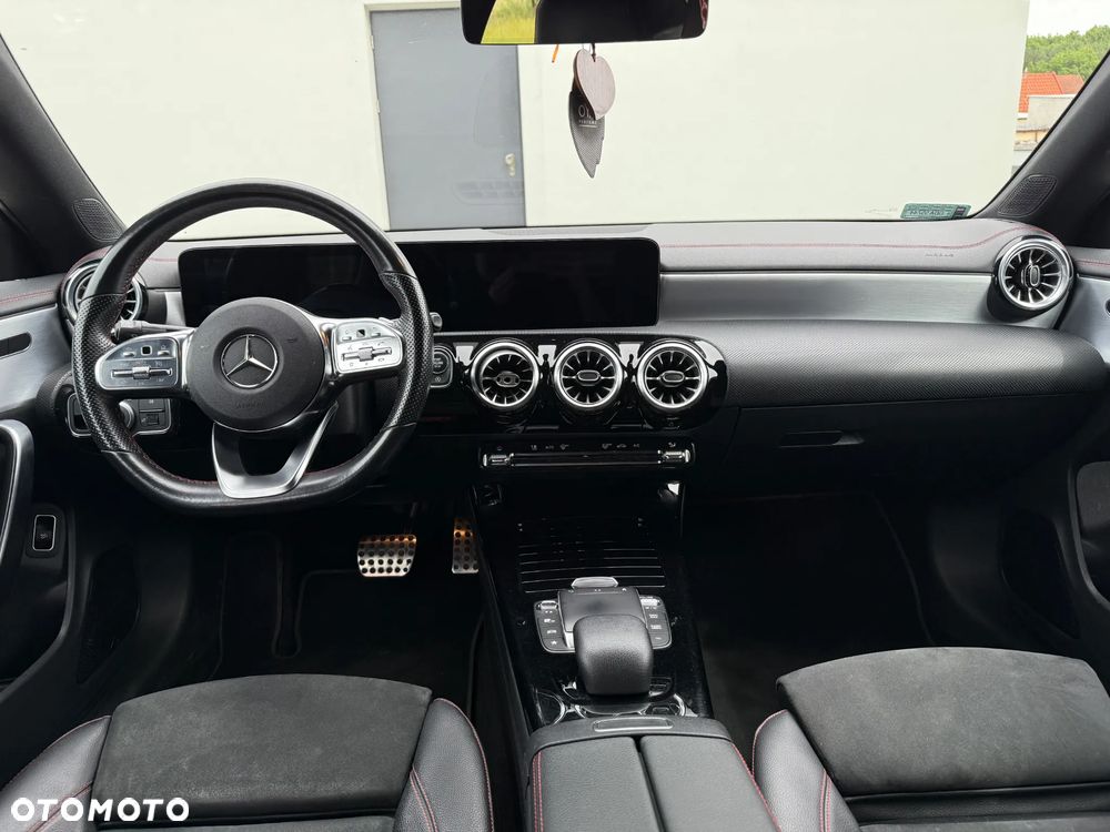 Mercedes-Benz CLA - 21