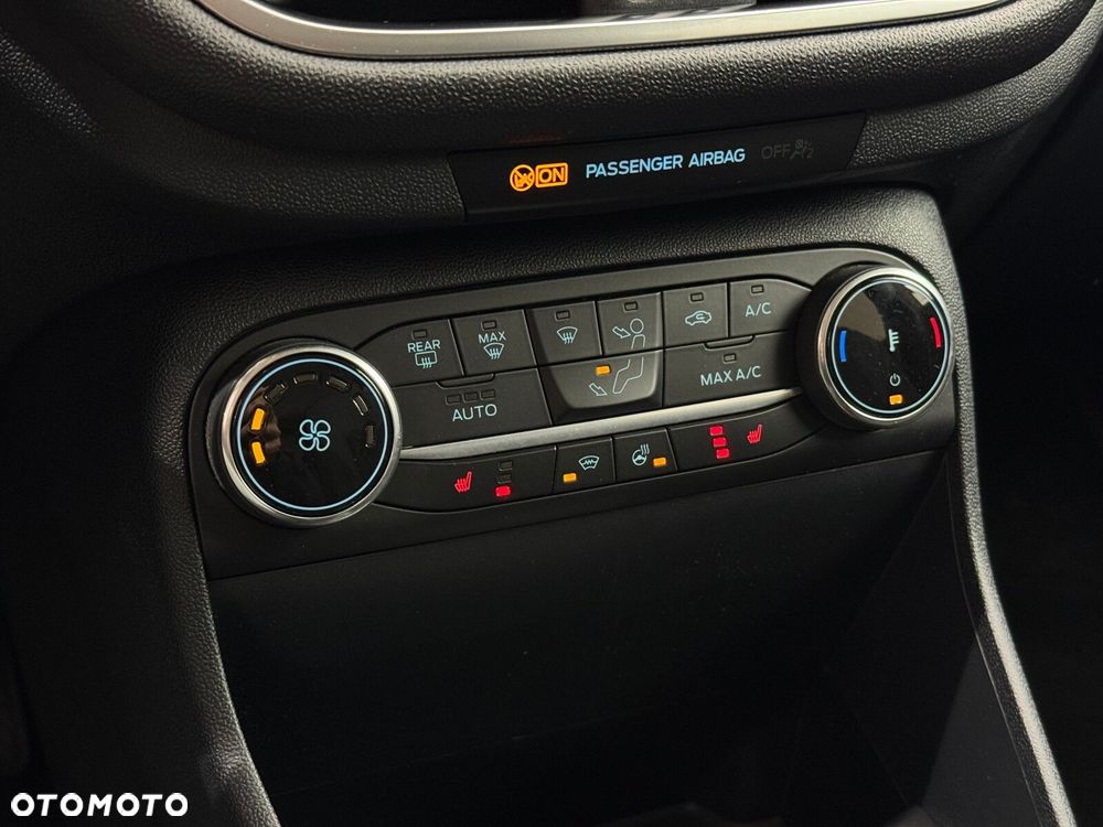 Ford Fiesta 1.0 EcoBoost Titanium ASS - 24