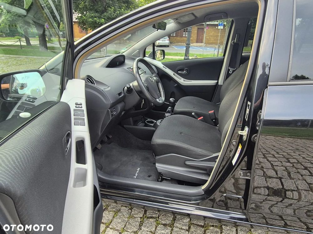 Toyota Yaris 1.33 VVT-i Cool - 5