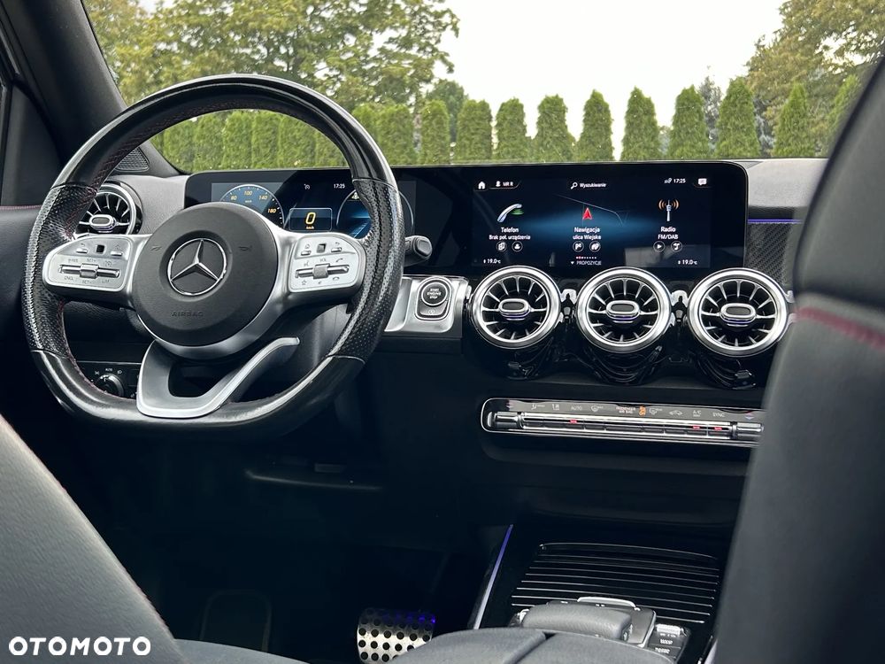 Mercedes-Benz GLB 200 d AMG Line 8G-DCT - 27