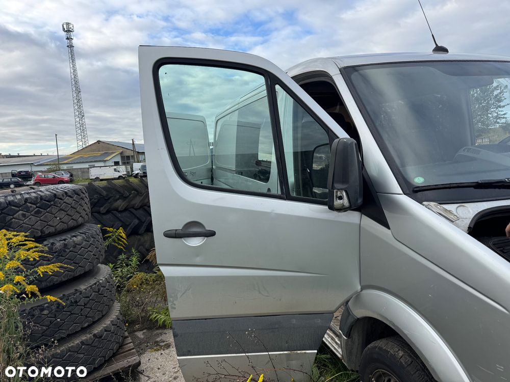 Volkswagen Crafter drzwi boczne tylnie niskie boczne prawe lewe z szybą srebrne srebrny - 15