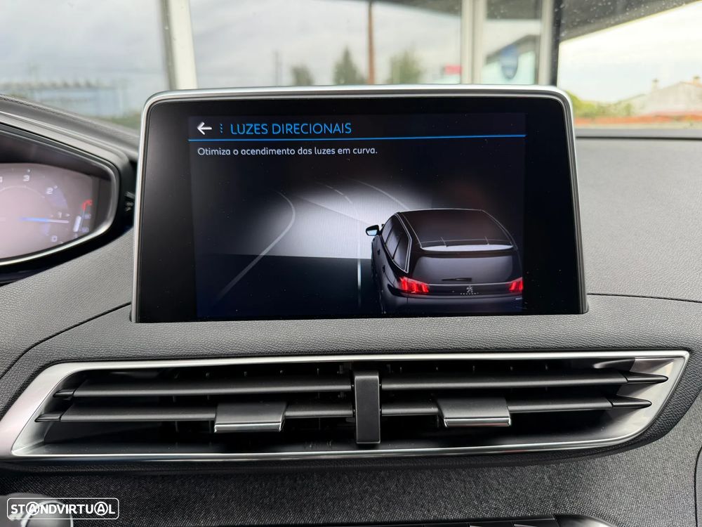 Peugeot 5008 1.5 BlueHDi Allure EAT8 - 33