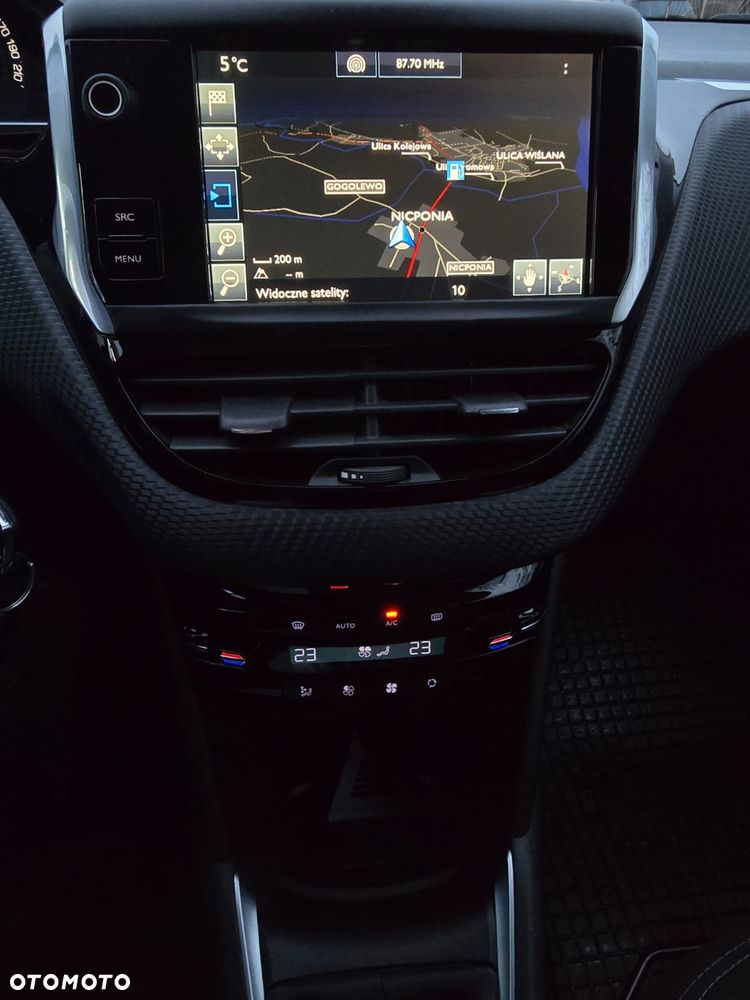 Peugeot 208 1.2 PureTech Allure S&S - 6