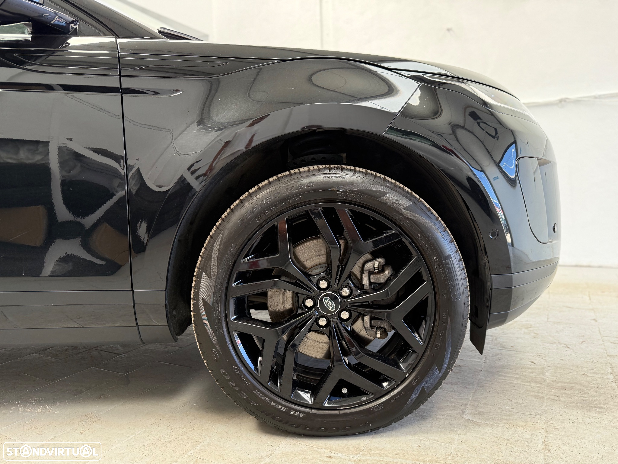 Land Rover Range Rover Evoque 1.5 P300e AWD R-Dynamic HSE Auto - 32