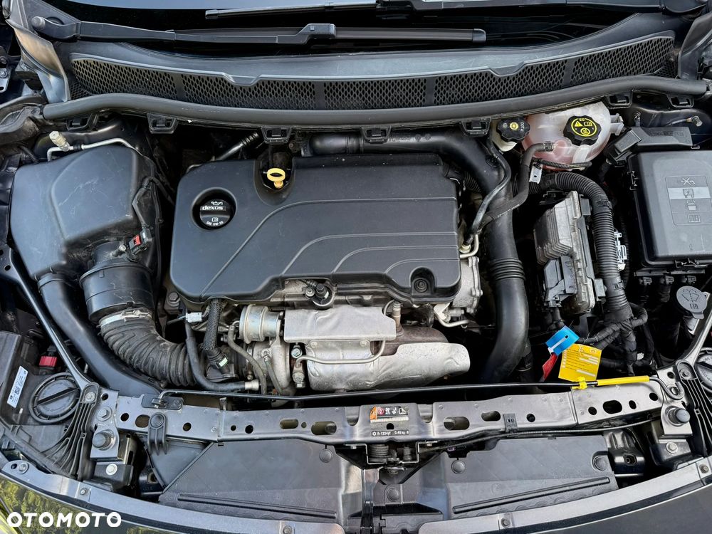Opel Astra 1.4 Turbo Start/Stop Business - 27