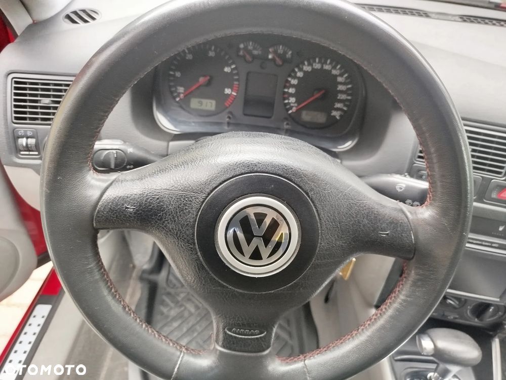 Volkswagen Golf - 5