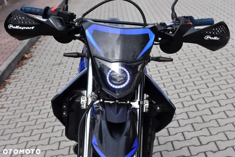 Yamaha WR - 25