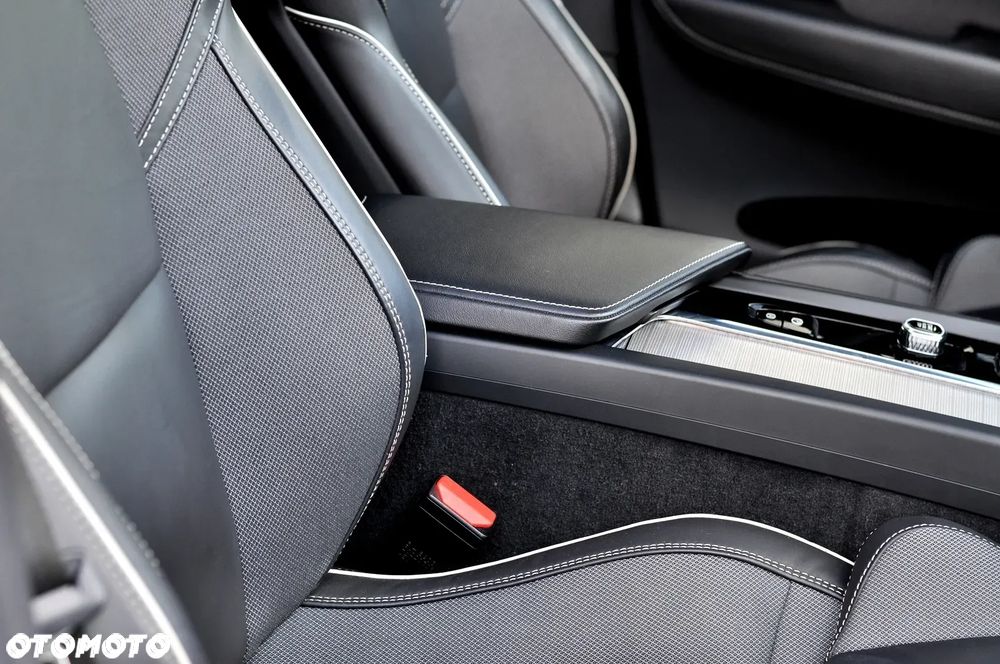 Volvo XC 60 B4 D AWD Geartronic RDesign - 28