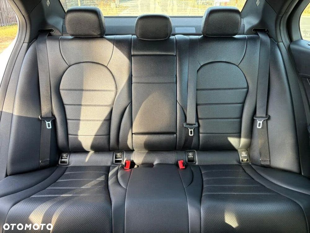 Mercedes-Benz Klasa C 300 7G-TRONIC - 18