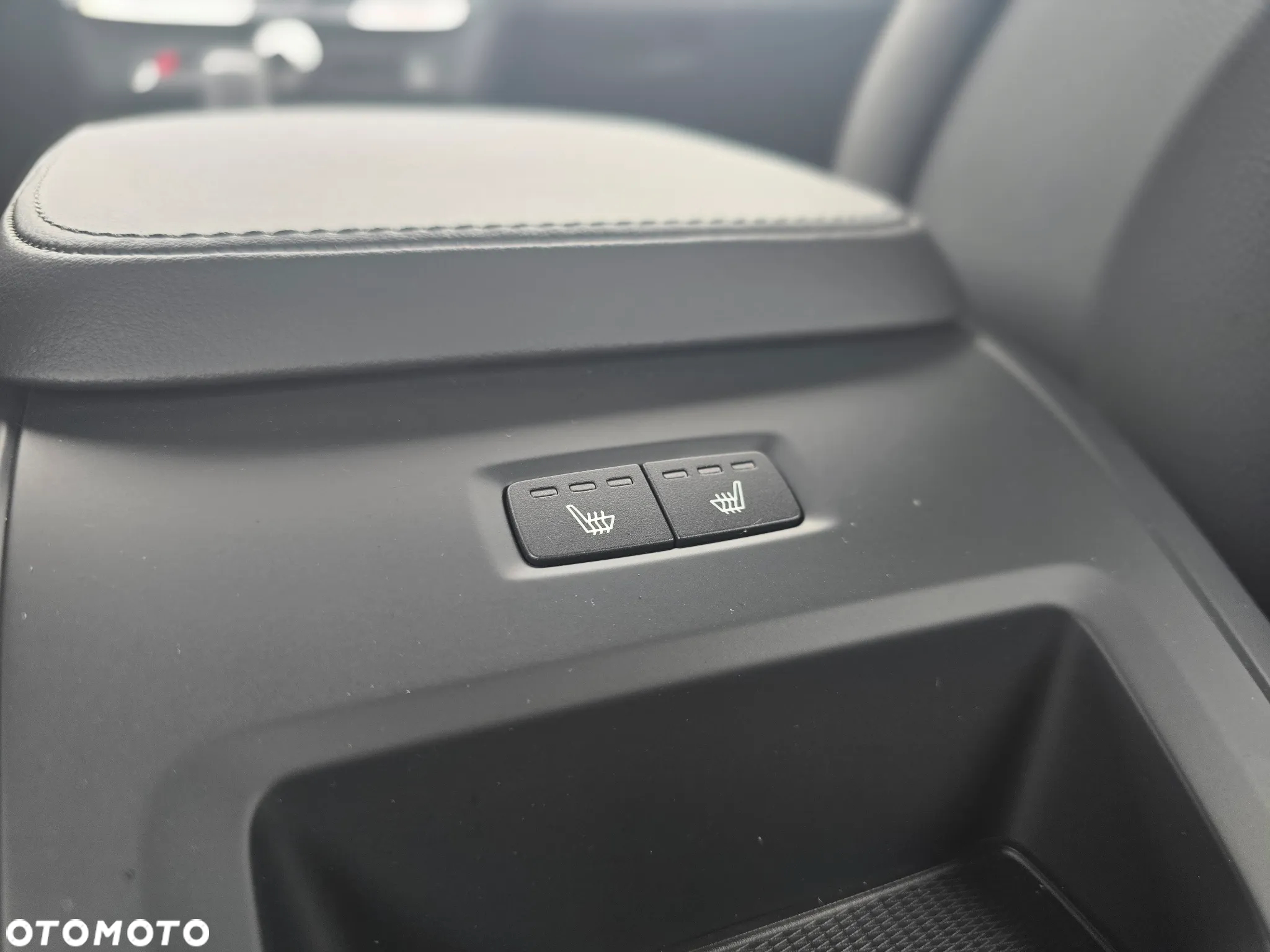 Volvo V90 Cross Country - 13
