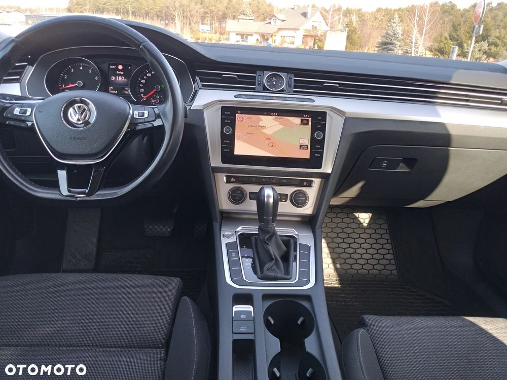 Volkswagen Passat - 7