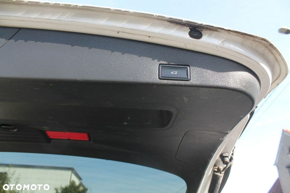 Volkswagen Touareg - 14