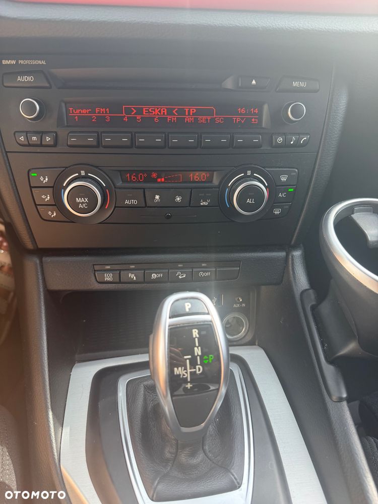 BMW X1 xDrive20d - 10