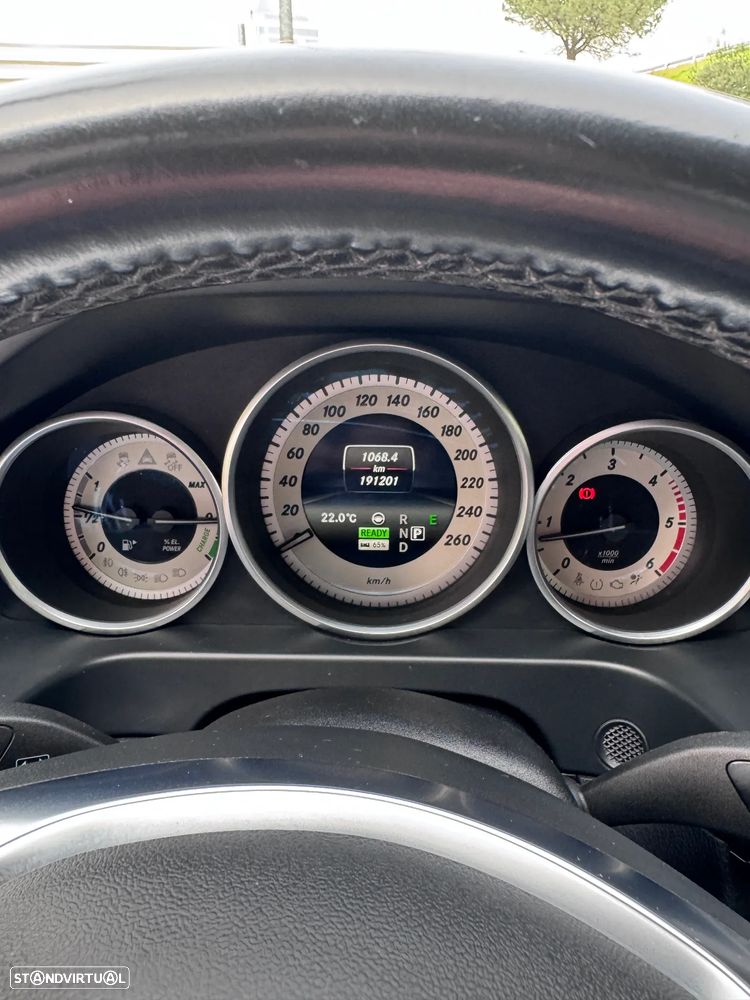 Mercedes-Benz E 300 - 6